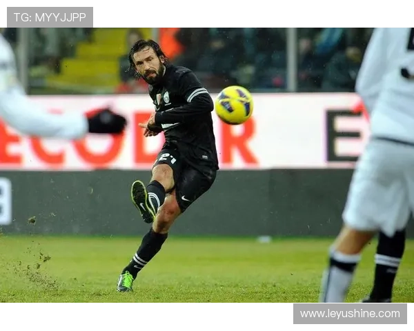 在组织核心下皮尔洛与埃斯科巴分化传球结构趋势