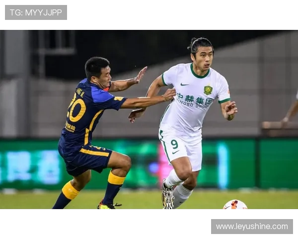 张玉宁的日常直播间背景也太豪了，我都怀疑他家楼下是五星级酒店吧